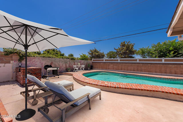 3268 Hilldale Avenue, Simi Valley CA: https://media.crmls.org/mediaz/703bab26-938b-4c09-b3a5-2141ee822be8.jpg