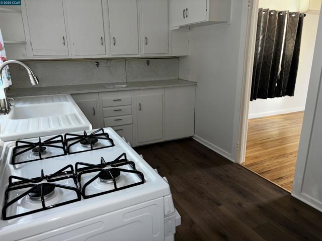 125 Bruning Ave, Rio Vista CA: https://media.crmls.org/mediaz/703bed6b-7489-4a95-a4cb-210fa62e11e2.jpg