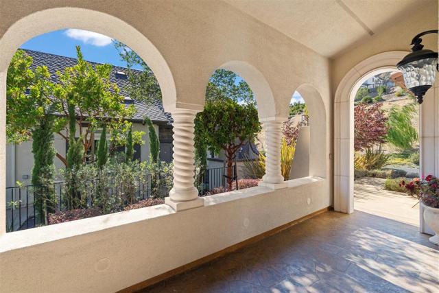 21 Bigleaf Road, Orinda CA: https://media.crmls.org/mediaz/703c623f-6e6a-4039-8854-b39643bec801.jpg