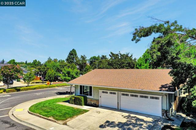 3958 W Las Positas Blvd, Pleasanton CA: https://media.crmls.org/mediaz/703c98db-0b1e-4499-ab8a-923f7b95268c.jpg