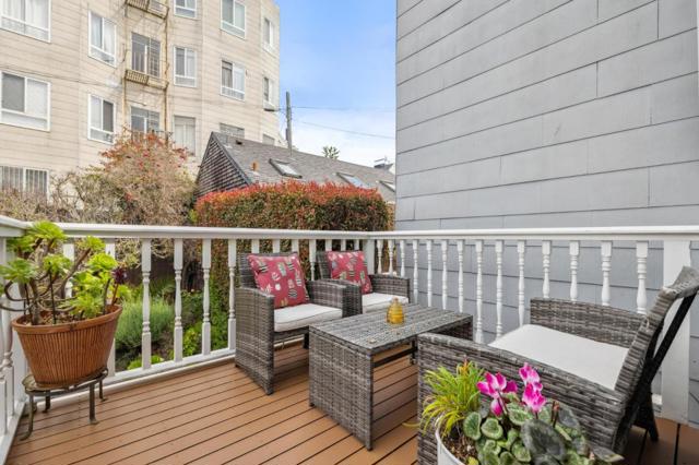 2556 Pine Street, San Francisco CA: https://media.crmls.org/mediaz/703eb4a6-5195-4896-87a5-22e3d64726ba.jpg