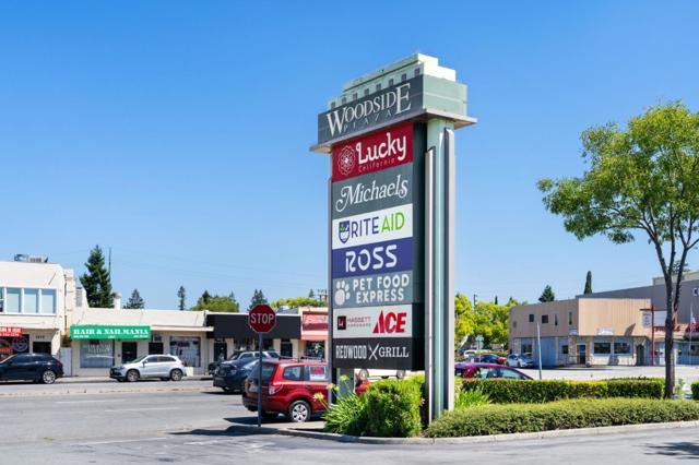 2403 Washington Avenue, Redwood City CA: https://media.crmls.org/mediaz/703fe07d-3672-4377-a40a-2753b7d24a6e.jpg