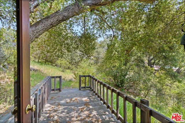 20730 Hillside Drive, Topanga CA: https://media.crmls.org/mediaz/704065b1-70b0-4e20-a859-d33cb9193894.jpg