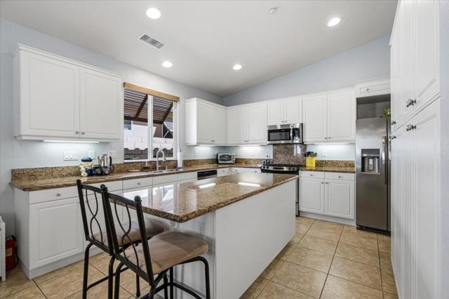 2579 Savanna Way, Palm Springs, CA 92262