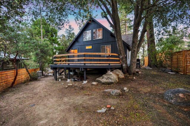 26785 Crestview Drive, Idyllwild CA: https://media.crmls.org/mediaz/704320c7-19ac-4159-870e-cbde0829d9e8.jpg