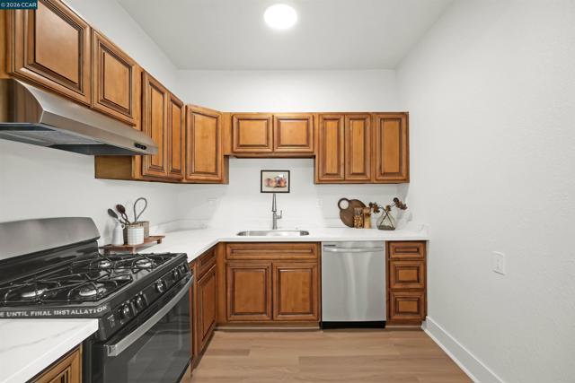 Image 21 of 58 For 456 4th St  