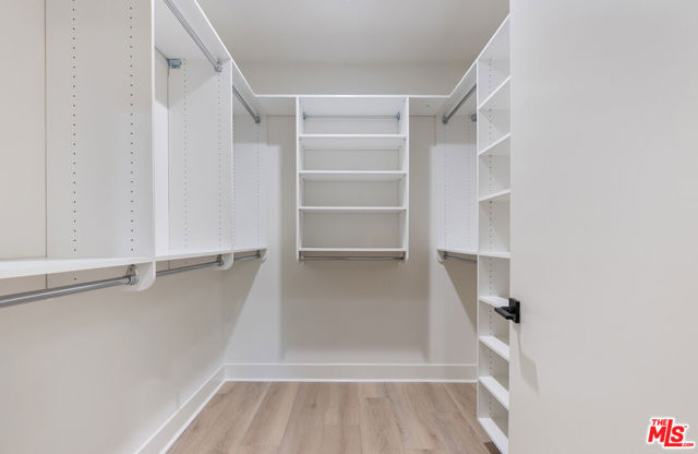 1320 W Cannon Drive, Los Angeles CA: https://media.crmls.org/mediaz/7045c9cc-c6c5-4b3d-9fad-ea45ab9211d1.jpg