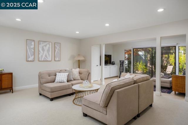 1224 Canyonwood Ct, Walnut Creek CA: https://media.crmls.org/mediaz/70469689-e810-4ae3-84ae-ff45d8568cf5.jpg