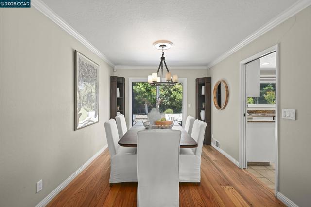 3701 Sattler Dr, Concord CA: https://media.crmls.org/mediaz/70478640-4854-491a-a9f1-9653e111a718.jpg