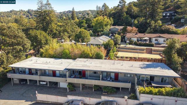 891 Bell Street, Lafayette CA: https://media.crmls.org/mediaz/70484e2f-b69d-4c06-a3f0-06d925469620.jpg