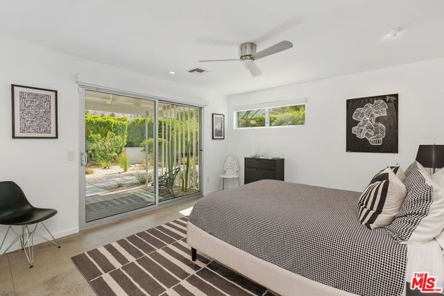 475 W Stevens Road, Palm Springs CA: https://media.crmls.org/mediaz/70488716-7eec-42ce-9e0f-bae48d906533.jpg