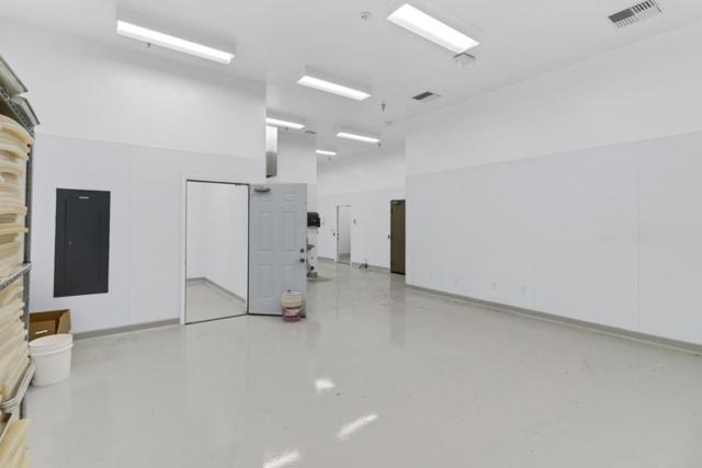 Image 17 of 45 For 991 Industrial Way