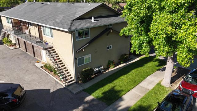 695 W Valley Drive, Campbell CA: https://media.crmls.org/mediaz/7048ec8b-481b-49df-842b-d5ad8e20269b.jpg