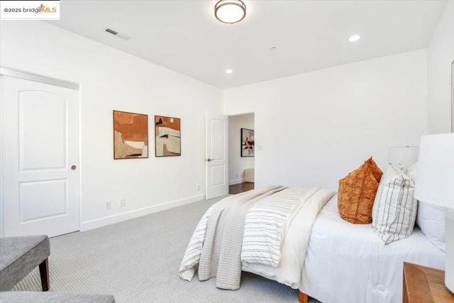 1738 18th Ave, Oakland CA: https://media.crmls.org/mediaz/70491b0f-74b5-442b-9209-1300b0073ee8.jpg