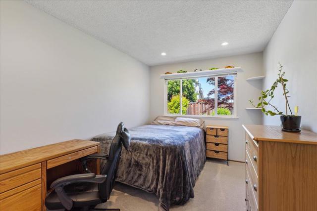 363 Conestoga Way, San Jose CA: https://media.crmls.org/mediaz/7049427a-a37e-4e95-9c83-10061e1cac8a.jpg