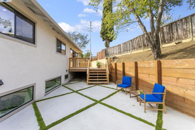 365 Monaco Ave, Union City CA: https://media.crmls.org/mediaz/704968bb-2fdd-4d06-afe5-bd21b362ce74.jpg