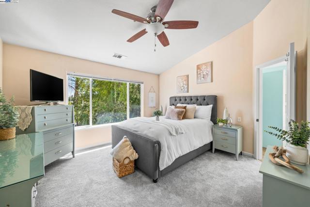 635 Eliot Dr, Livermore CA: https://media.crmls.org/mediaz/70499993-382f-4b78-aae5-4bcf16be303a.jpg