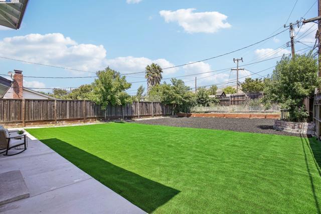 48344 Conifer St, Fremont CA: https://media.crmls.org/mediaz/7049e61e-762d-44d6-b0fa-ab256f633885.jpg