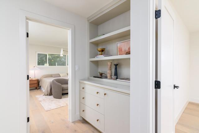 Image 13 of 34 For 6081 Avenida Chamnez