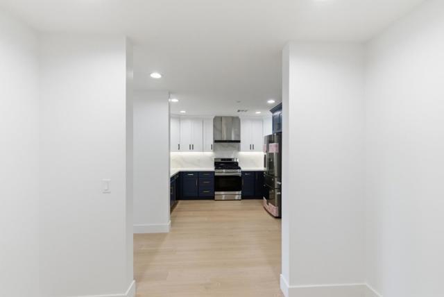 560 El Camino Real, San Carlos CA: https://media.crmls.org/mediaz/704a5aed-d209-4050-bb68-a470be932977.jpg