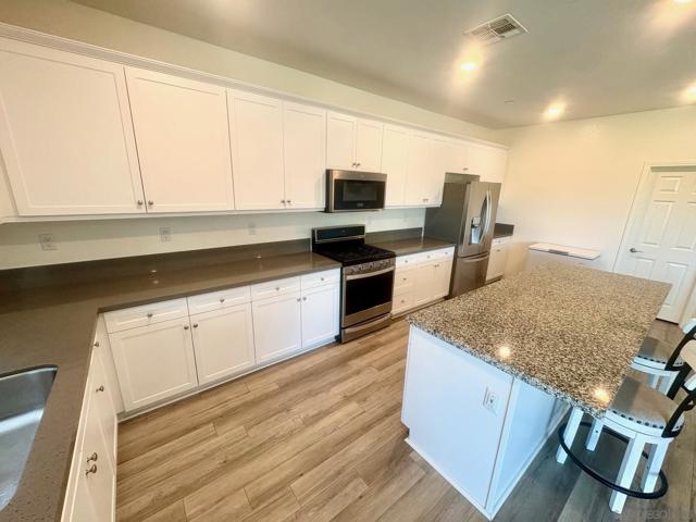32757 Marin fields, Winchester CA: https://media.crmls.org/mediaz/704a708c-8f8b-4232-9b03-880fcc1f3839.jpg