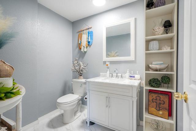 Detail Gallery Image 26 of 59 For 10629 Meadow Glen Way E, Escondido,  CA 92026 - 4 Beds | 2/1 Baths