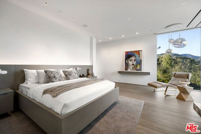 Drew Fenton | 12251 Castlegate Drive Los Angeles CA | MLS: 7060159