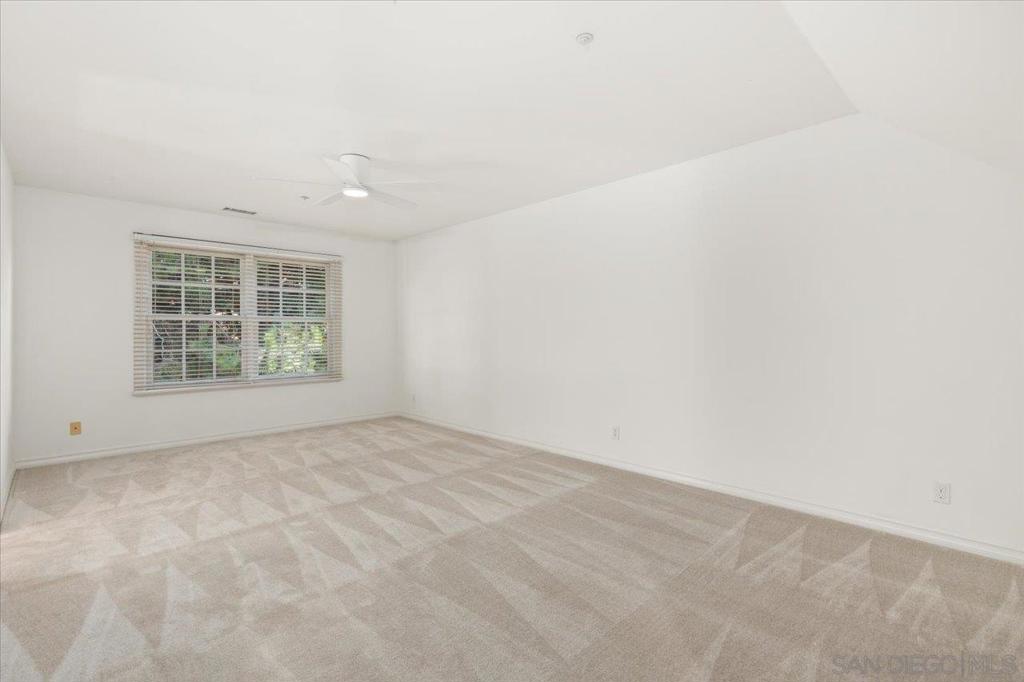 MLS #250037042SD image #24