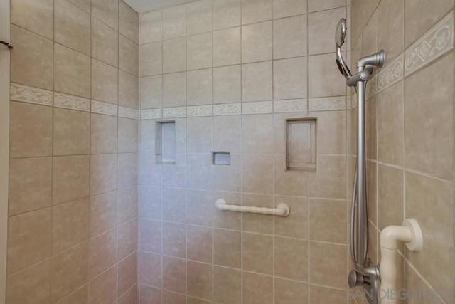 5215 Palmyra Ave, San Diego CA: https://media.crmls.org/mediaz/704c77d9-74a6-4907-97f4-5ec9dda4bc37.jpg