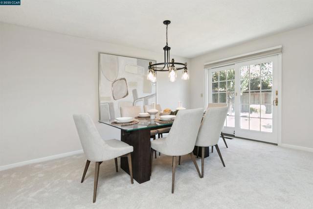 2646 Roundhill Dr, Alamo CA: https://media.crmls.org/mediaz/704d2835-f246-40eb-8fde-7bf0a1f4864f.jpg