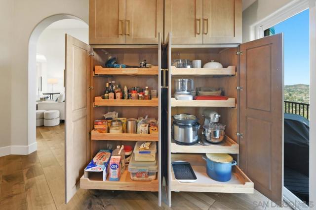 15484 Markar Rd, Poway CA: https://media.crmls.org/mediaz/704d39e7-ba31-48f9-9613-d9d1cd75b52d.jpg