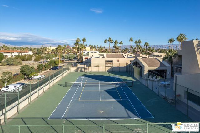 255 Avenida Caballeros, Palm Springs, California 92262, 2 Bedrooms Bedrooms, ,Condominium,For Sale,Avenida Caballeros,24433207