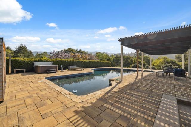 240 Buck Knoll Road, Boulder Creek CA: https://media.crmls.org/mediaz/704e0f26-a8a0-4945-8c63-90e6632a0f10.jpg