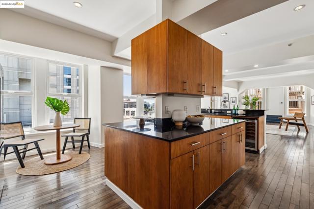 1615 Broadway, Oakland CA: https://media.crmls.org/mediaz/704e9978-e4d0-4d41-8178-0c3155cbcfdc.jpg