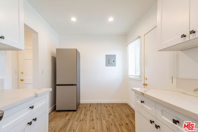 1812 West Glenoaks Boulevard, D photo 8