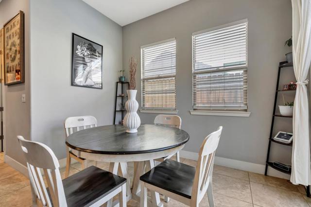 1667 Santana Ranch Drive, Hollister CA: https://media.crmls.org/mediaz/70504326-da0c-42d5-b816-b2af9191ac7e.jpg
