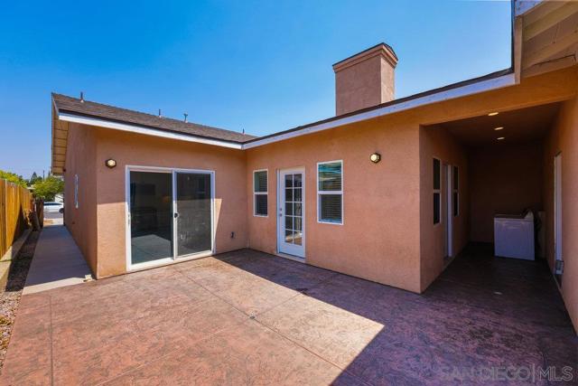 1135 E 3rd Ave, Escondido CA: https://media.crmls.org/mediaz/705054a0-461d-45fa-889f-d1bf4151018e.jpg