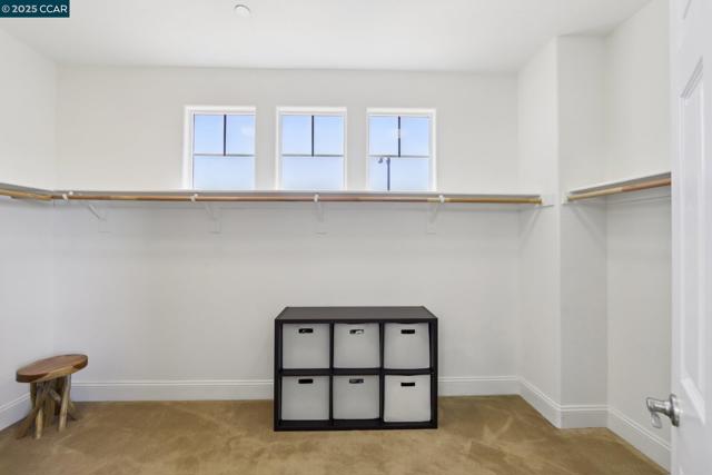 1610 Coventry Dr, Oakley CA: https://media.crmls.org/mediaz/7050bda2-1021-4ec4-931e-f23e1e558529.jpg