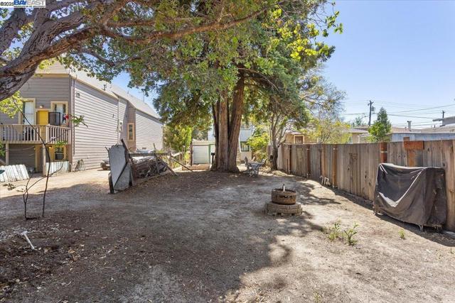 2255 Lincoln Ave., Alameda CA: https://media.crmls.org/mediaz/70516dec-c2e0-4ec4-a945-c28e722a09ea.jpg