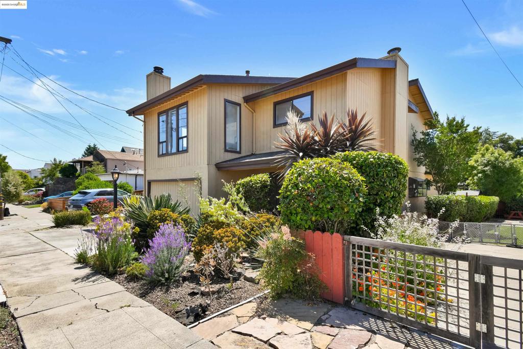 7 Pomona Ave
