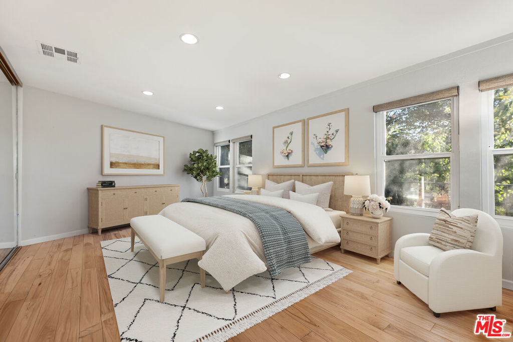 MLS #25589351 image #16