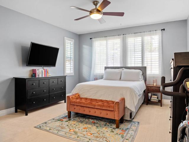 1176 Parkview Drive, Oceanside CA: https://media.crmls.org/mediaz/70525ff6-bac3-4526-aef0-95ad5c31a796.jpg