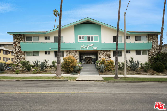 400 S Mariposa Avenue, Los Angeles CA: https://media.crmls.org/mediaz/7052865e-1cba-47e3-a6be-61f08ef771c8.jpg