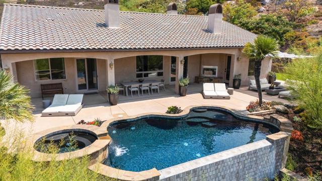 5102 Espinoza Road, El Cajon CA: https://media.crmls.org/mediaz/7053b1fc-ffd9-424a-be82-5c54fc90ab65.jpg