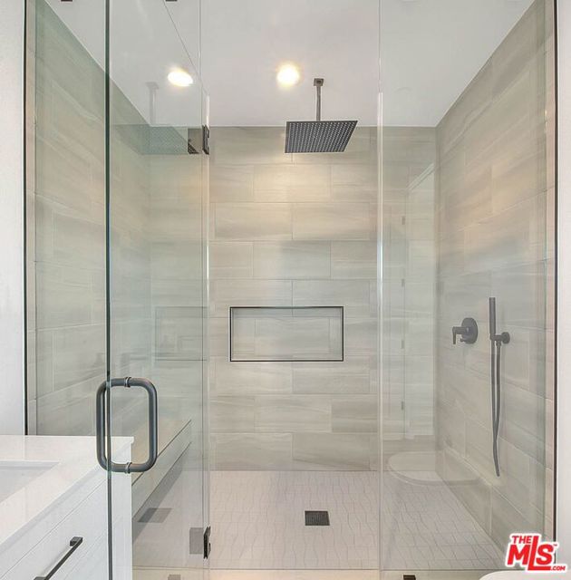 4516 W 63rd Street, Los Angeles CA: https://media.crmls.org/mediaz/7053e991-7892-43a9-96f4-de1c9f2706fb.jpg
