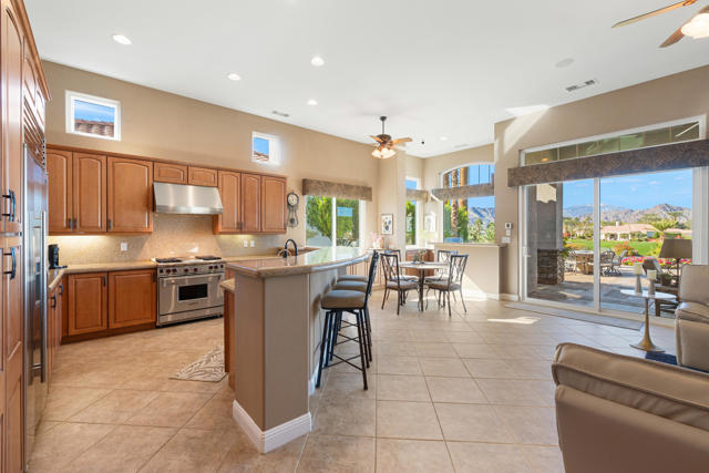50605 Verano Drive, La Quinta CA: https://media.crmls.org/mediaz/7053f3a6-7a5f-401b-aae2-8dee56d2e49f.jpg