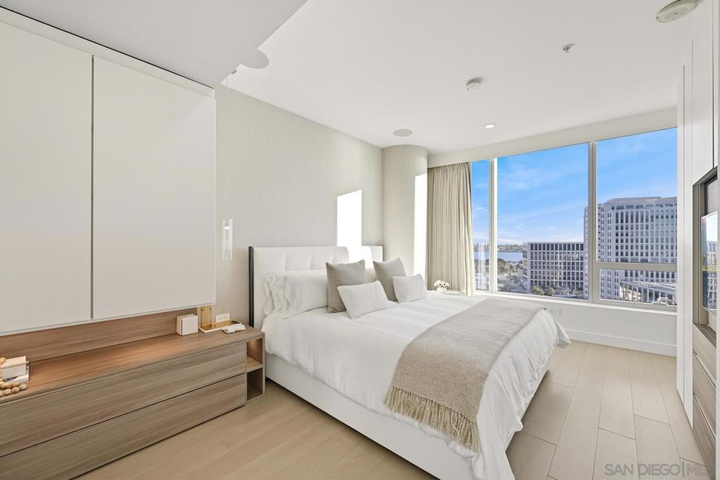 MLS #250040924SD image #32