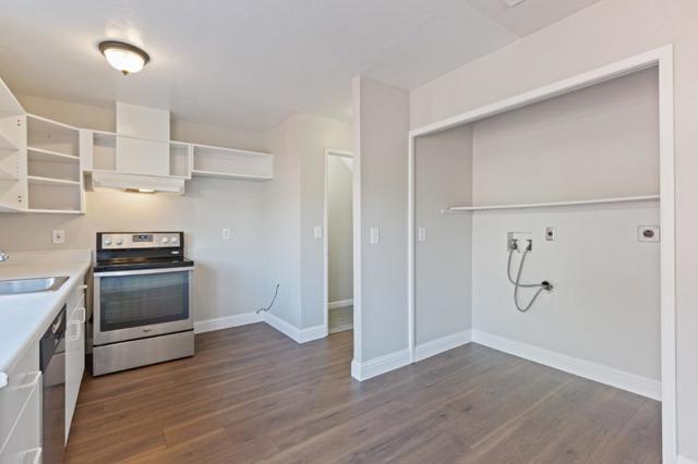 1810 Queen Victoria Way, San Jose CA: https://media.crmls.org/mediaz/70546d84-b33d-4163-9aa2-d8fabb048536.jpg