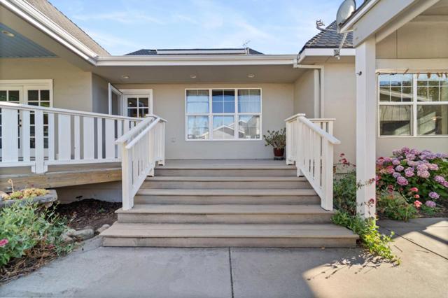 16973 Roberts Road, Los Gatos CA: https://media.crmls.org/mediaz/70554387-1e58-4a82-a713-edad13e781b4.jpg