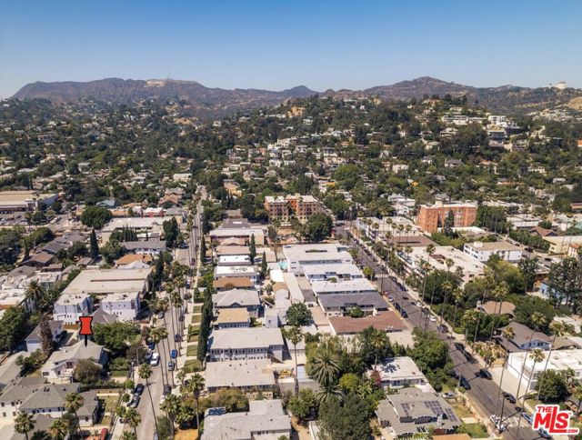 1807 N Van Ness Avenue, Los Angeles CA: https://media.crmls.org/mediaz/70554935-3c2a-4d60-8b6e-7c3c1c803387.jpg